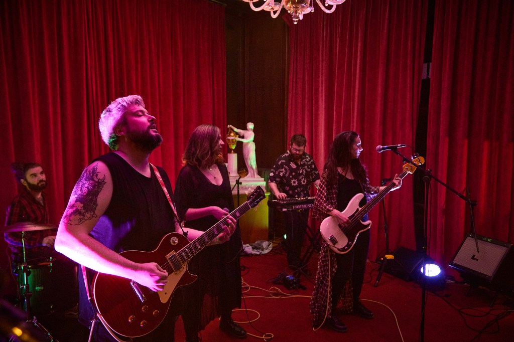 ©Mickaël Callewaert